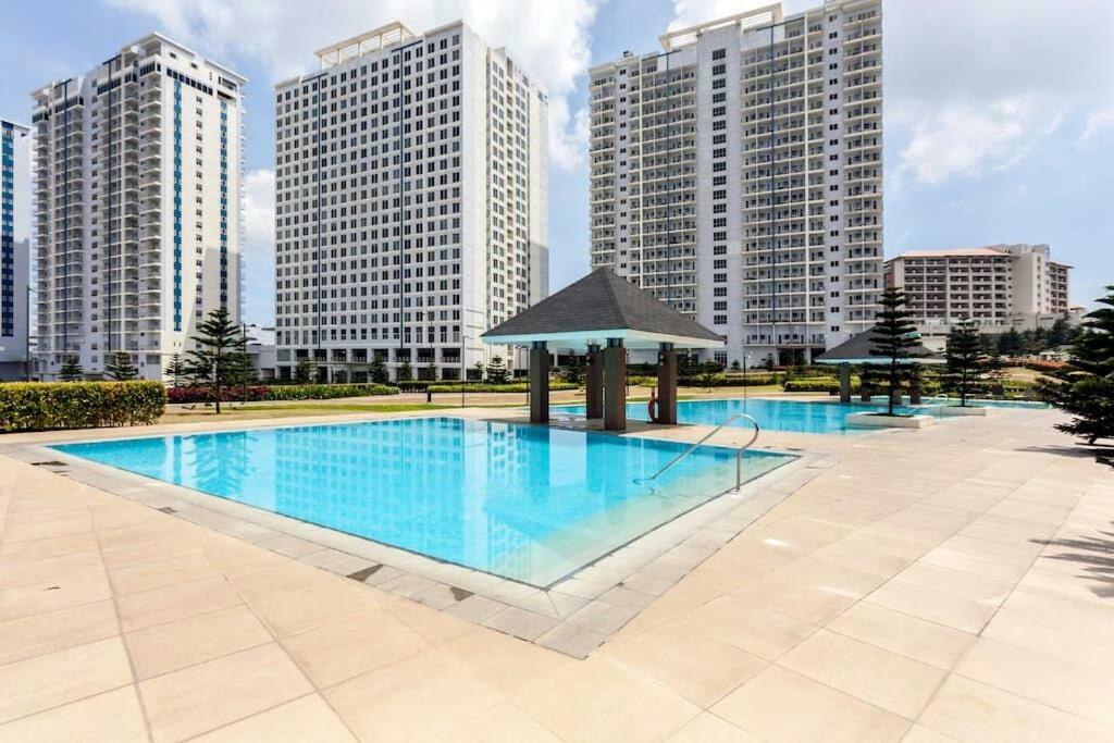 Taal Lake View Wind Residences By Smco Tagaytay City Екстер'єр фото